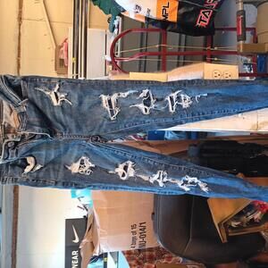 American Eagle Trendy Distressed Skinny Jeans for Women